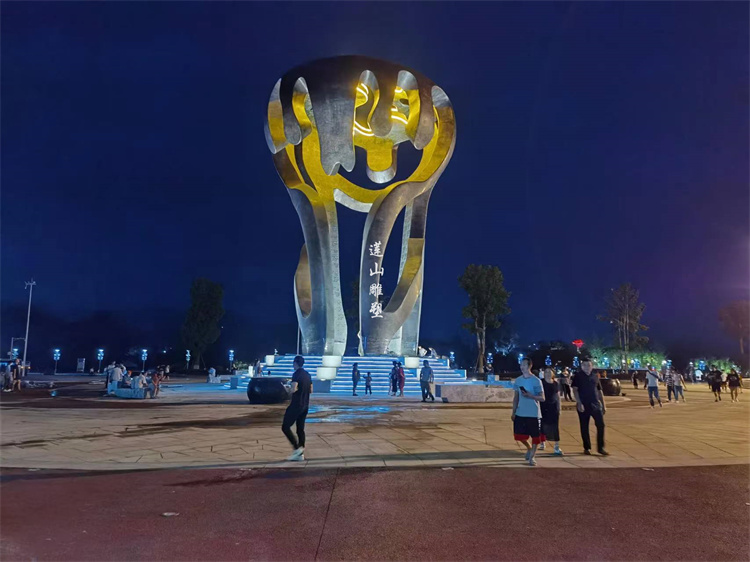 如何分辨铸铜雕塑好坏