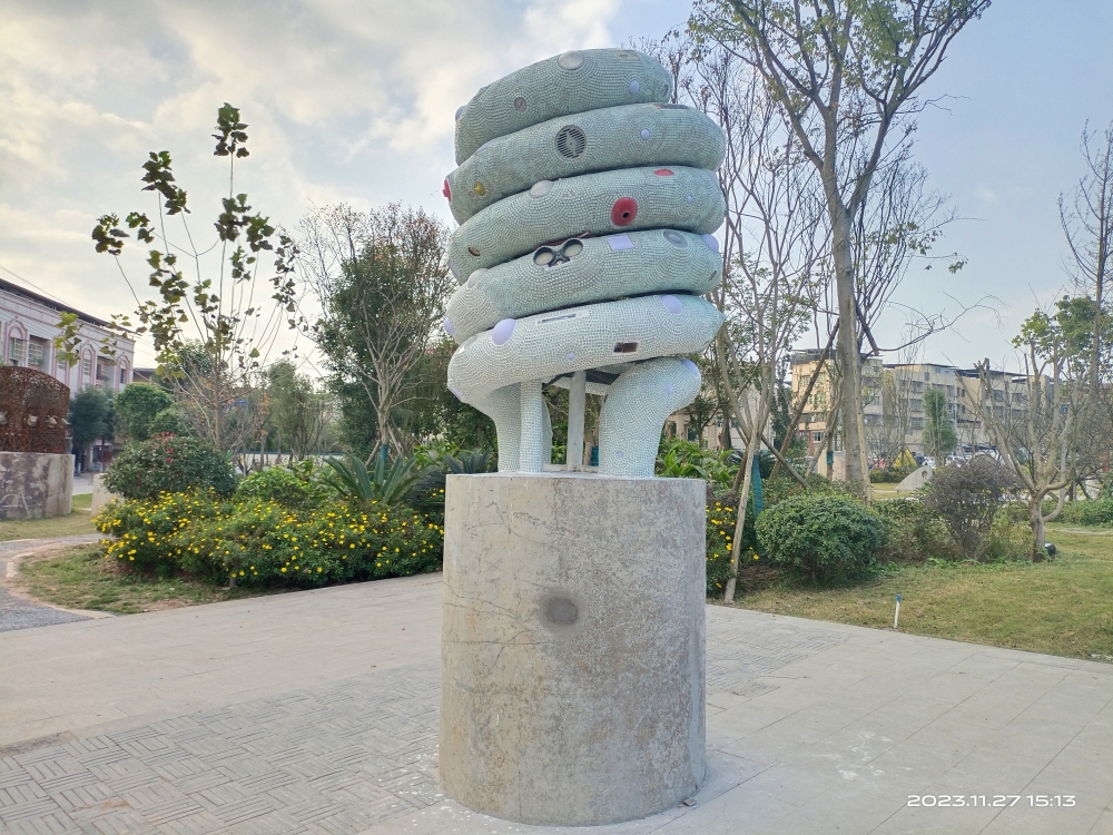 重庆大足混响水泥雕塑娄金设计师项目